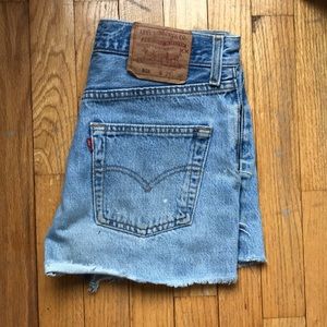 Vintage high waisted Levi’s short shorts
